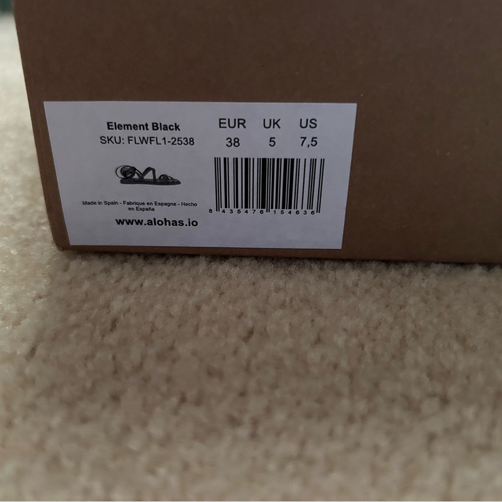 NIB Women's Alohas Element Sandal in Black Size 38 - Picture 2 of 5